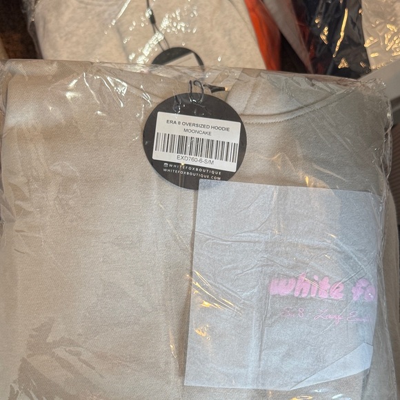 White Fox Boutique Era 8 Oversized Hoodie in Mooncake Color, Size S/M NWT - Picture 5 of 7